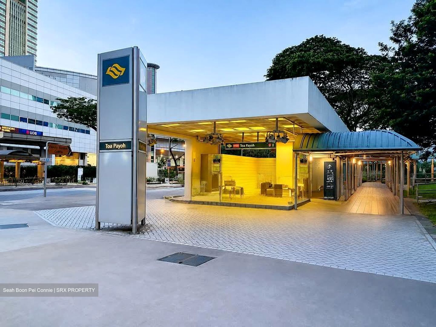 Toa Payoh Central (D12), Shop House #560777861